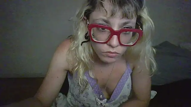 BlondieTamiのライブXXXチャット