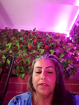 maynor_1998's Live XXX Chat