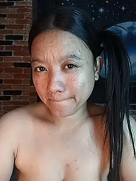 Urchanel's Live XXX Chat