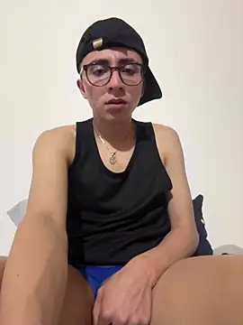 Czat XXX na żywo – CamiRojas_boy