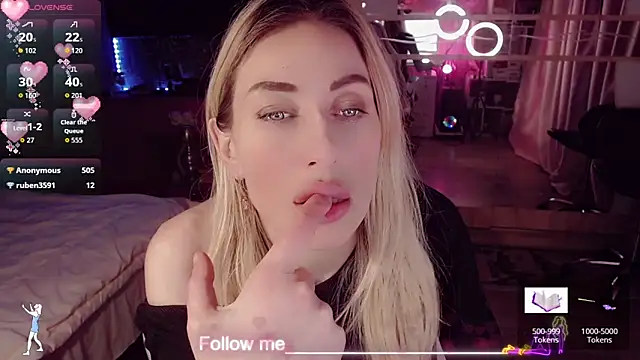 Chatroom XXX en direct de AnnieGOld_