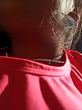 heena3355 即時 XXX 聊天