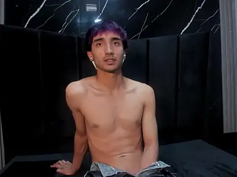 KrisX_hl webkamerás műsora