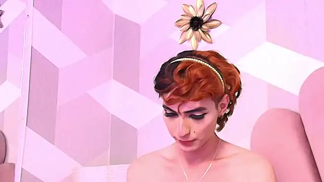 KylieMonnett: онлайн-секс-чат