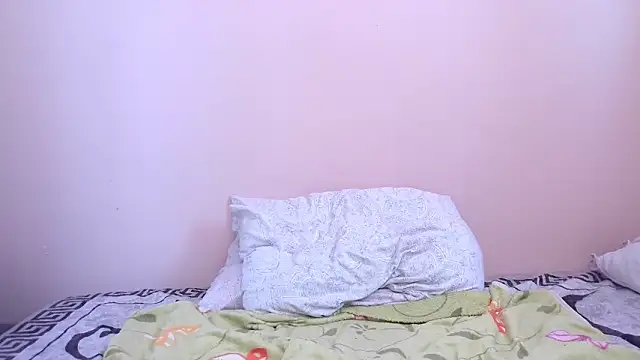 Kamila151 Adlı Modelin Canlı XXX Sohbeti