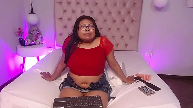 Kiri_Black_ Chat XXX in diretta