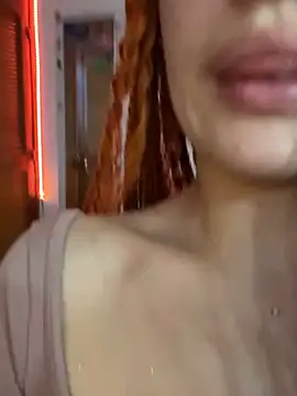 Pokazy przed kamerką – kylie444_