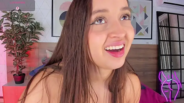 MiaKay1: απευθείας συνομιλία ΧΧΧ