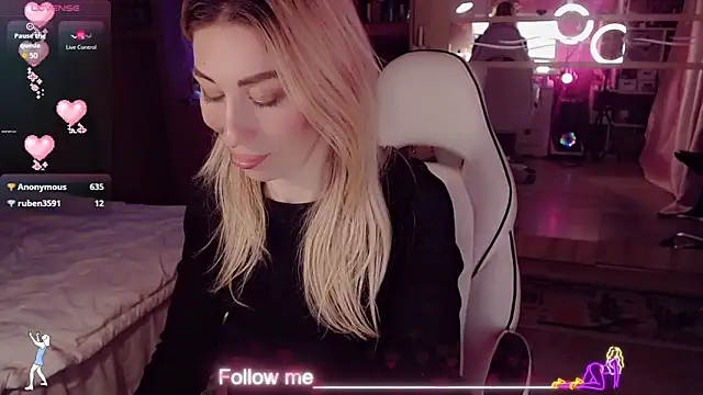 Czat XXX na żywo – AnnieGOld_