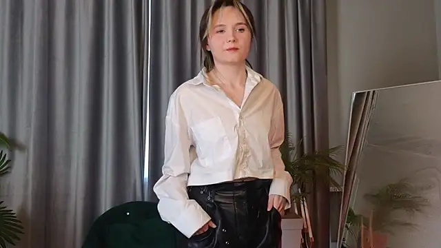 CiriRianonn Live XXX Chat