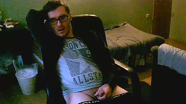 Show modela dado-hot12 na web-kameri