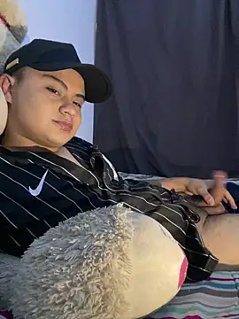 andresmahecha777n Live XXX chat