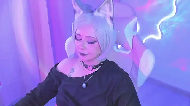 HoornyMoon's Live XXX Chat