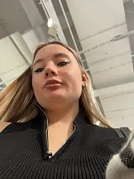 VineraSweet Chat XXX live