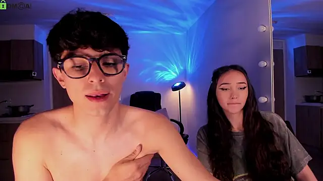 Mikeyvioleta_ 现场XXX聊天