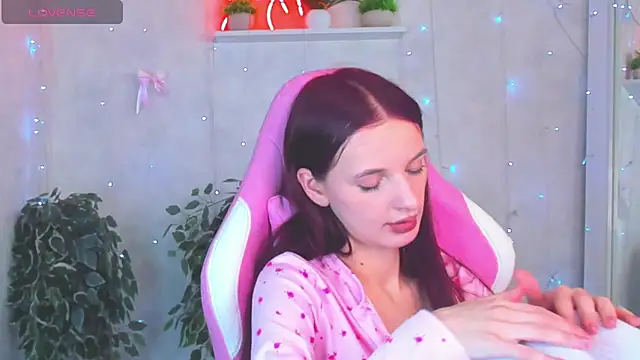 Alicia_Adammss 现场XXX聊天