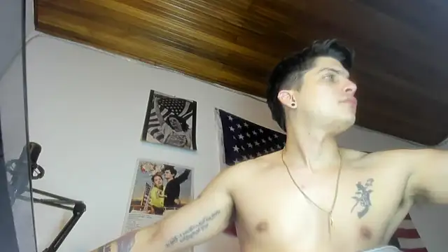 charlie_hotxxx 现场XXX聊天