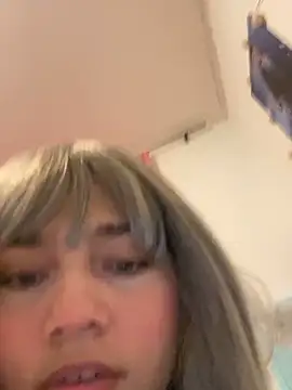 Chat +18 de Pretty_Milaa ao vivo