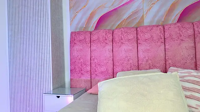 emmacurvy's Live XXX Chat