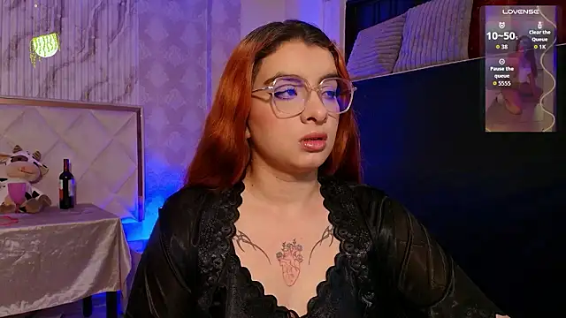 Chat +18 de Naomy_tay1 ao vivo