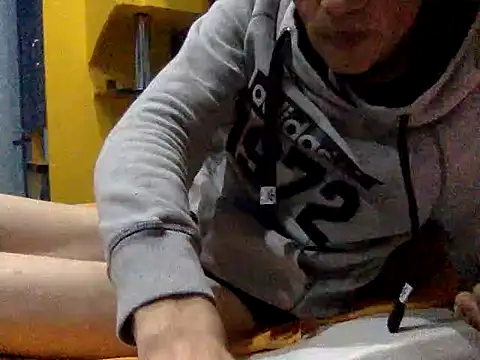 adiluci1's Webcam Show