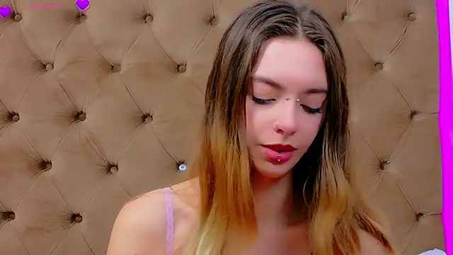 CoraVex – Live XXX-chat