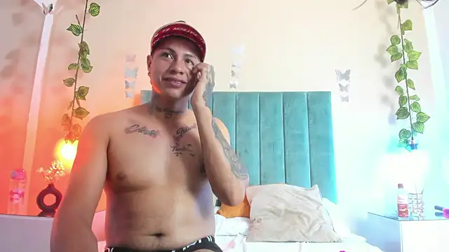 kaylaa_sex Adlı Modelin Canlı XXX Sohbeti