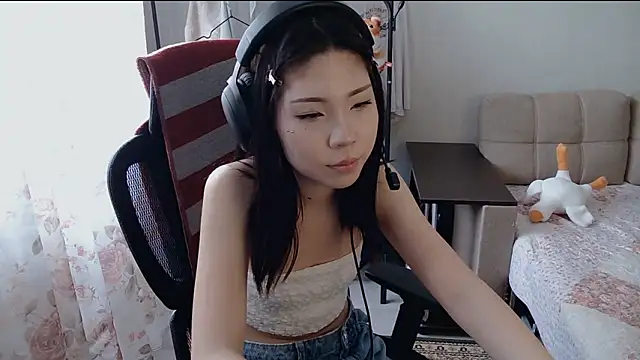 AprilOnilll's Live XXX Chat