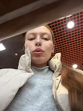 XXX chat uživo modela LeiaMood