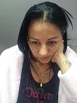 Chat XXX en directo de bruneta_sexy23