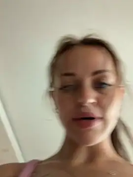 AngelinaTeller: онлайн-секс-чат