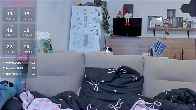 Онлайн чат XXX Girl_alone_home