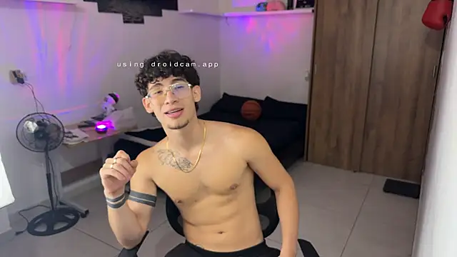 Kisan_Smith's Live XXX Chat