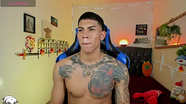 Damian_latinxxx's Live XXX Chat