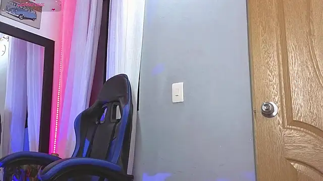 Veronica_111 live XXX chat