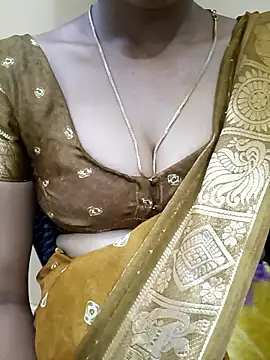 latha_telugu's Live XXX Chat