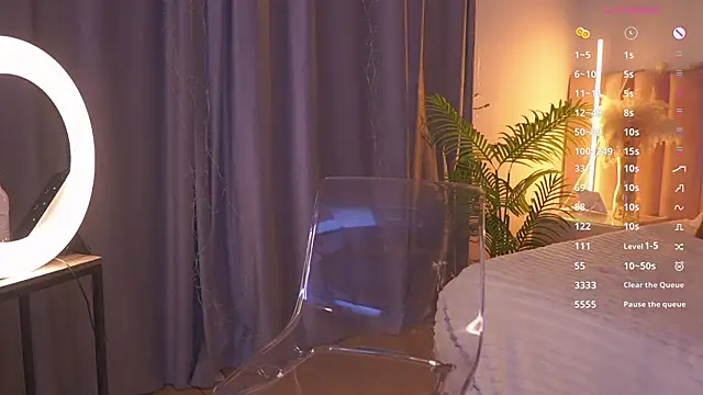 MiuMiuSasha Chat XXX in diretta