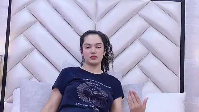 Chat +18 de RoxanaAngel ao vivo