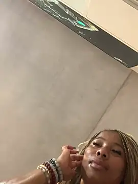 CurvyDesire1: онлайн-секс-чат