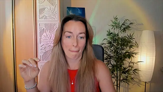 RebeccaMartinez: онлайн-секс-чат