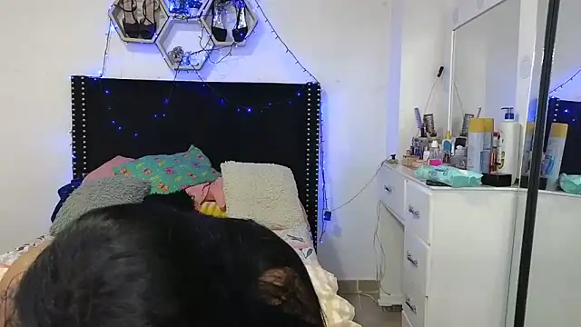 charlotte_077: онлайн-секс-чат