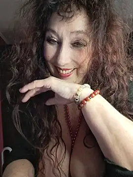 GypsyEsmeralda: онлайн-секс-чат