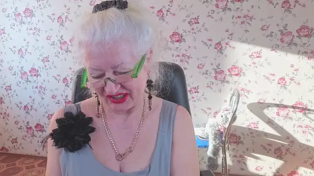 Maya_Mayflower: онлайн-секс-чат