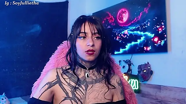 Julls420_ Live XXX Chat