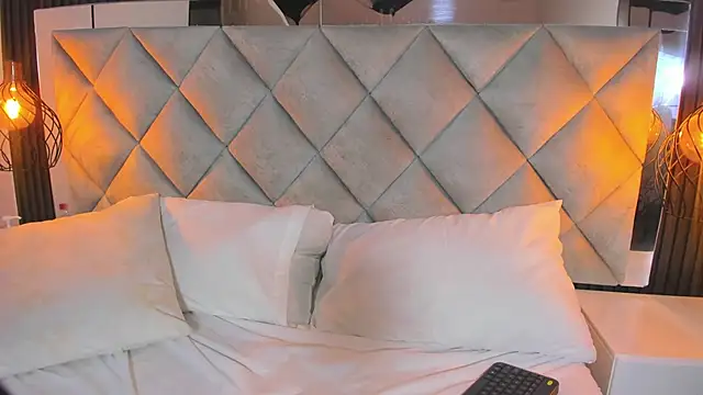 Real_virgin_Pussy: онлайн-секс-чат