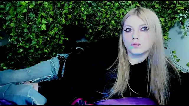 Pokazy przed kamerką – Blacklim00n