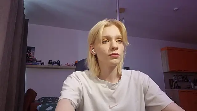 AuraNevera's Live XXX Chat