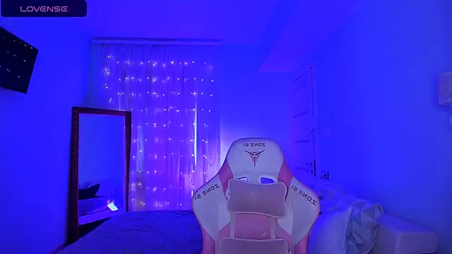 AnyaTaylor_ Live XXX-chat