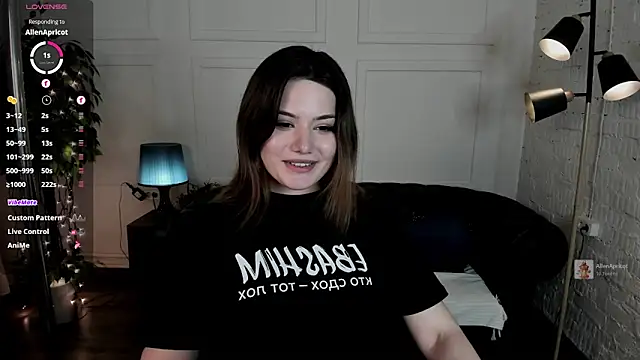 Chatroom XXX en direct de Dark_Moni