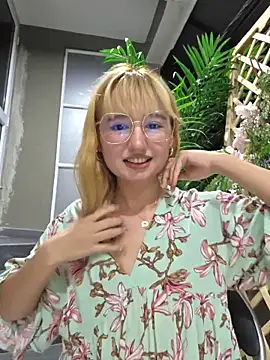 Pinkie_Princes Chat XXX live